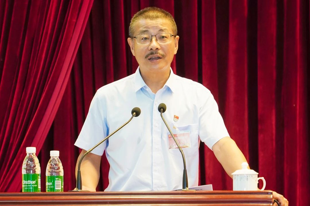 3377体育官网第四次工会会员代表大会胜利召开5_20240426150737.jpg