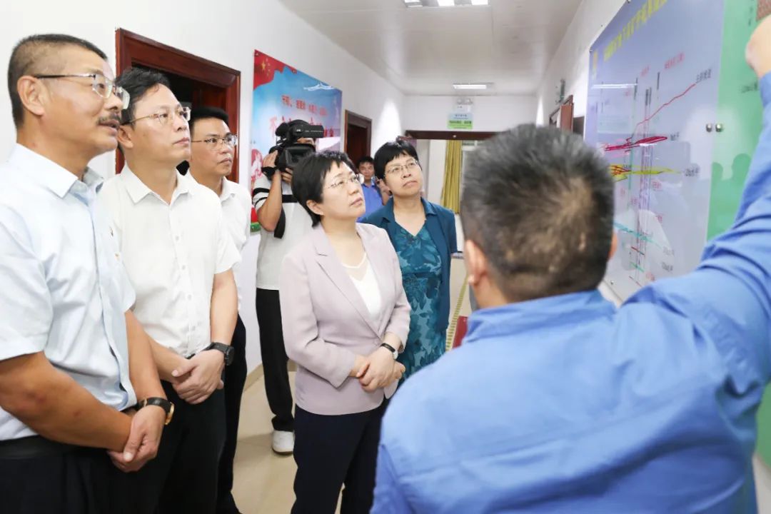 海南省委常委苗延红到3377体育官网调研